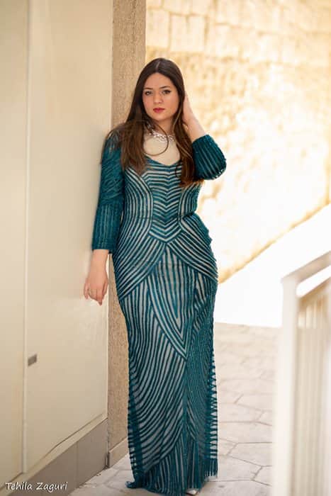 שמלה ערב עם חרוזים