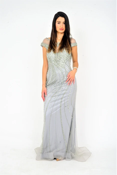 שמלה להשכרה